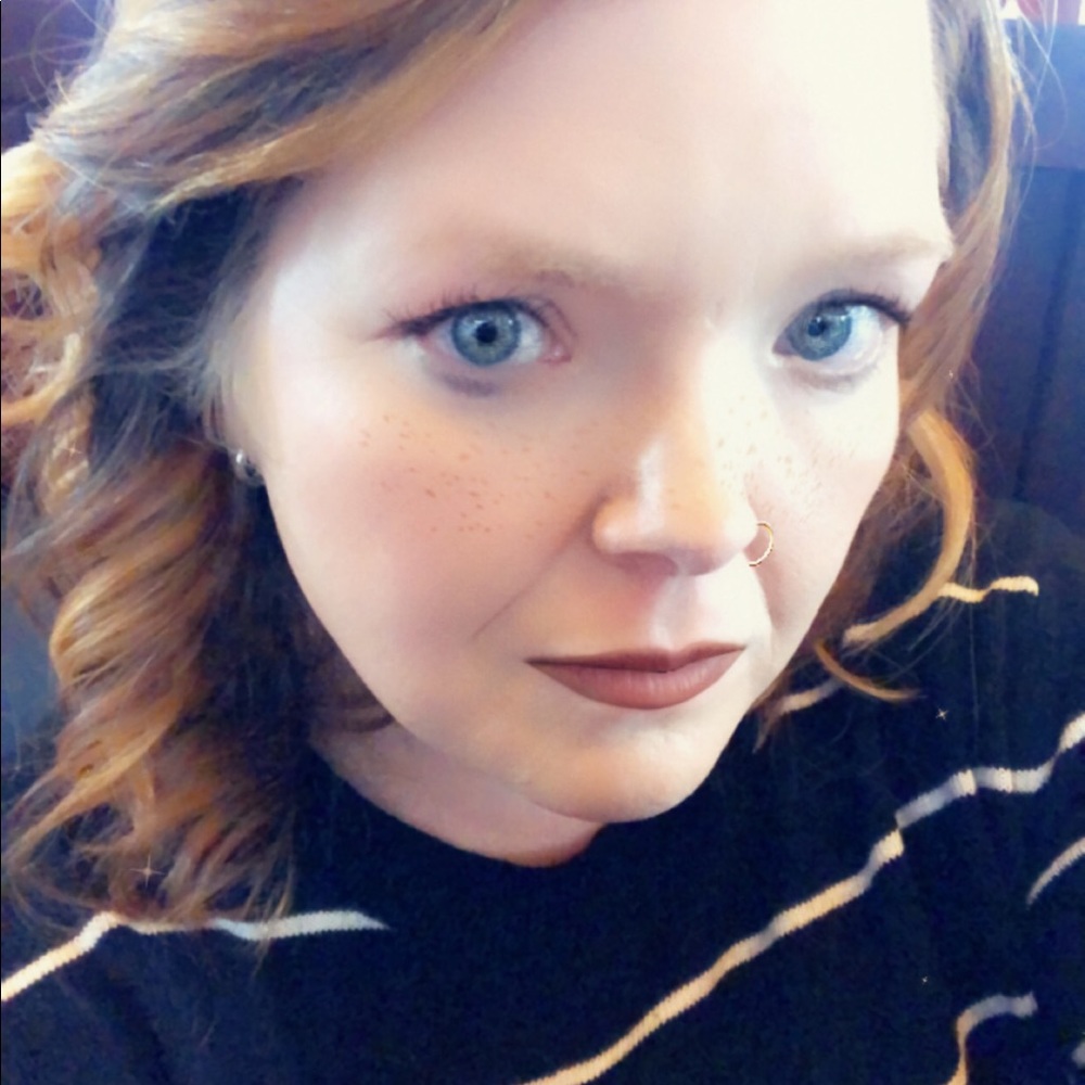 Meet your Posher, Olivia